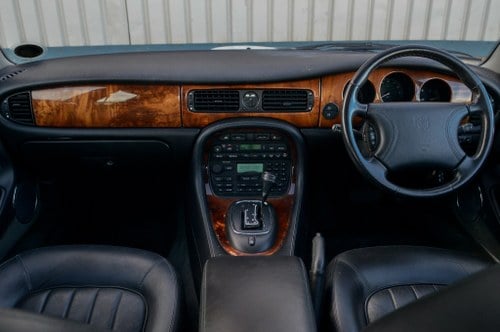1998 Jaguar XJ8 Auto For Sale (picture 30 of 86)