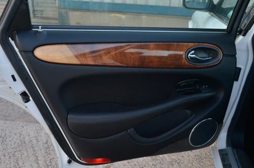 1998 Jaguar XJ8 Auto For Sale (picture 16 of 86)