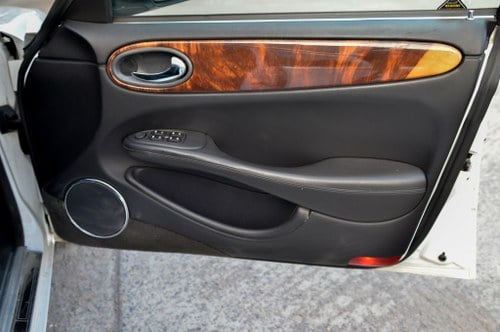 1998 Jaguar XJ8 Auto For Sale (picture 14 of 86)