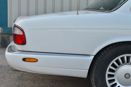 1998 Jaguar XJ8 Auto For Sale (picture 53 of 86)