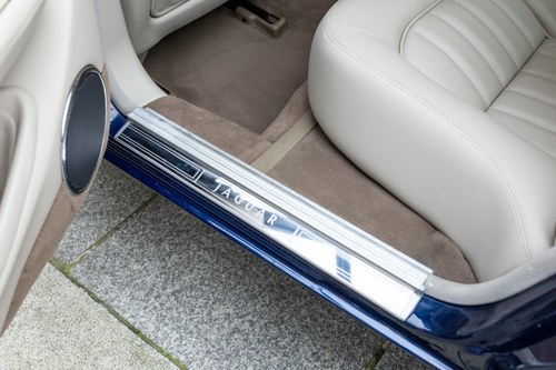 2000 Jaguar XJ8 Auto 3.2L V8 (X308) In vendita (immagine 86 di 230)