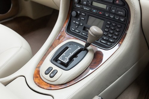 2000 Jaguar XJ8 Auto 3.2L V8 (X308) In vendita (immagine 72 di 230)