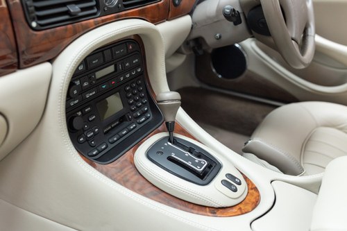 2000 Jaguar XJ8 Auto 3.2L V8 (X308) In vendita (immagine 47 di 230)