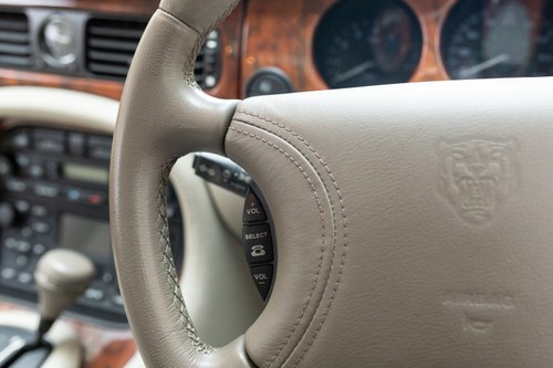 2000 Jaguar XJ8 Auto 3.2L V8 (X308) In vendita (immagine 68 di 230)