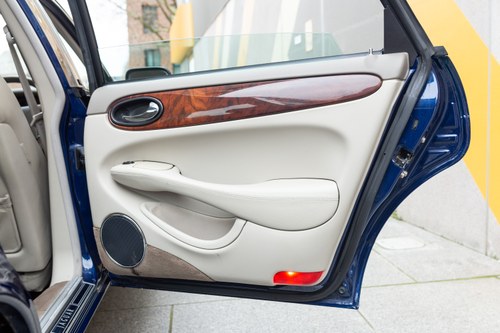 2000 Jaguar XJ8 Auto 3.2L V8 (X308) In vendita (immagine 74 di 230)