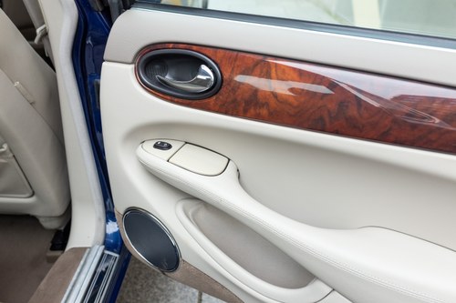 2000 Jaguar XJ8 Auto 3.2L V8 (X308) In vendita (immagine 75 di 230)