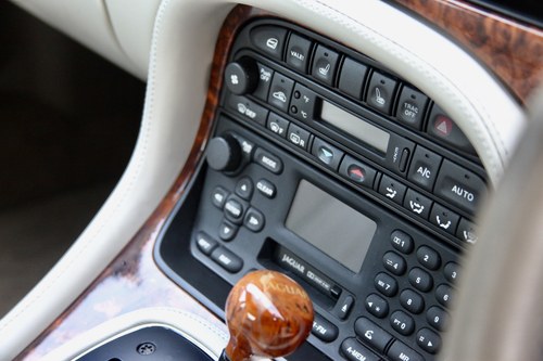 2002 Jaguar XJ8 Executive SE For Sale (picture 36 of 84)