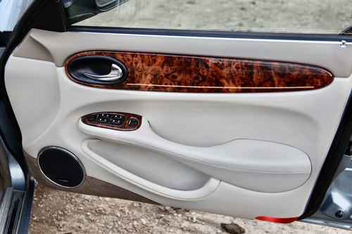 2002 Jaguar XJ8 Executive SE For Sale (picture 25 of 84)