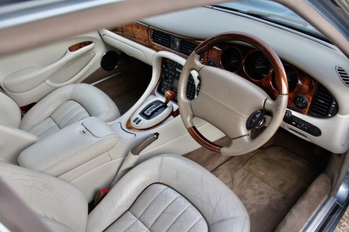 2002 Jaguar XJ8 Executive SE For Sale (picture 34 of 84)