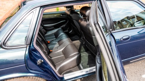 NO RESERVE - 2000 Jaguar XJ8 3.2 Executive zum Verkauf (Bild 67 von 186)