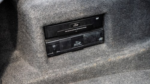 NO RESERVE - 2000 Jaguar XJ8 3.2 Executive zum Verkauf (Bild 75 von 186)