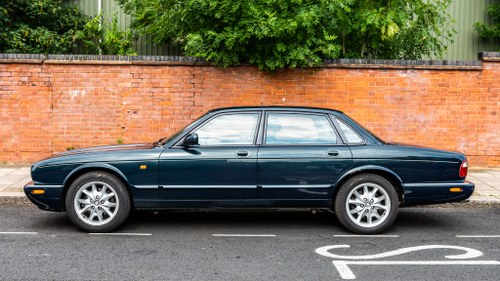 NO RESERVE - 2000 Jaguar XJ8 3.2 Executive zum Verkauf (Bild 7 von 186)