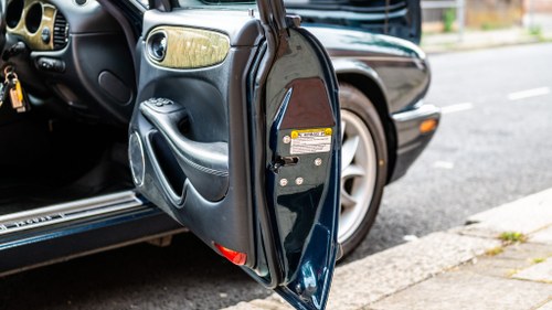 NO RESERVE - 2000 Jaguar XJ8 3.2 Executive zum Verkauf (Bild 146 von 186)