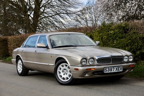 1998 Jaguar XJ8 4.0 Sovereign LWB For Sale (picture 13 of 99)