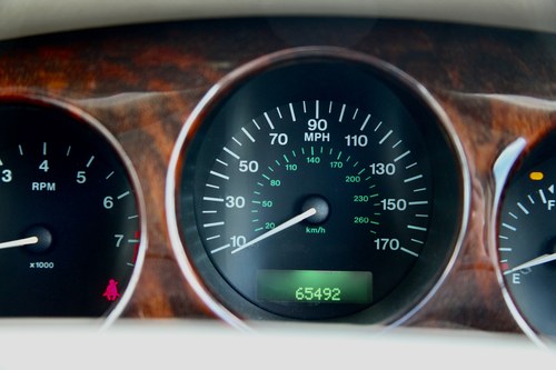 1998 Jaguar XJ8 4.0 Sovereign LWB For Sale (picture 30 of 99)