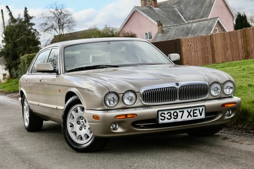 1998 Jaguar XJ8 4.0 Sovereign LWB For Sale (picture 5 of 99)
