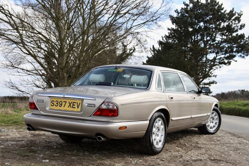 1998 Jaguar XJ8 4.0 Sovereign LWB For Sale (picture 19 of 99)