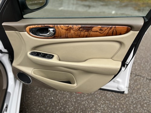 2005 Jaguar XJ8 SE zum Verkauf (Bild 29 von 89)