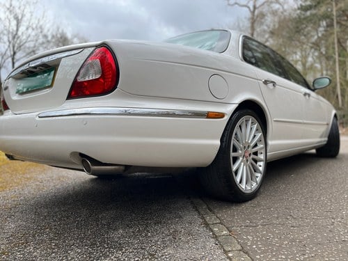 2005 Jaguar XJ8 SE zum Verkauf (Bild 13 von 89)