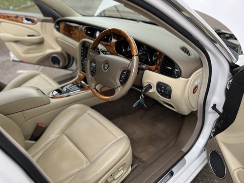 2005 Jaguar XJ8 SE zum Verkauf (Bild 25 von 89)