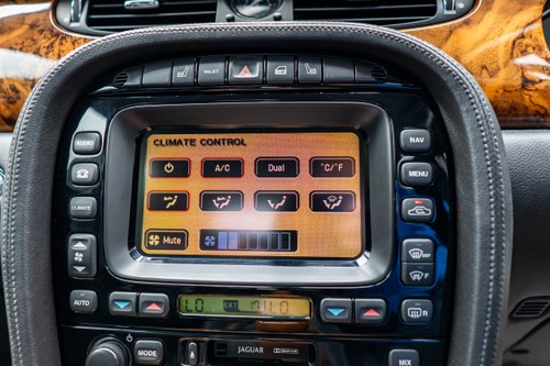 2005 Jaguar XJ8 Sovereign LWB (X350) In vendita (immagine 54 di 215)