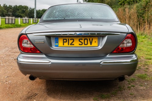 2005 Jaguar XJ8 Sovereign LWB (X350) In vendita (immagine 18 di 215)