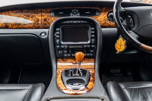 2005 Jaguar XJ8 Sovereign LWB (X350) In vendita (immagine 99 di 215)