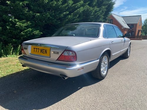 1999 Jaguar XJ8 For Sale (picture 7 of 108)
