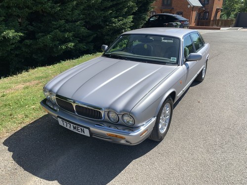1999 Jaguar XJ8 For Sale (picture 5 of 108)