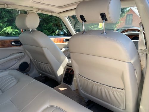 1999 Jaguar XJ8 For Sale (picture 48 of 108)