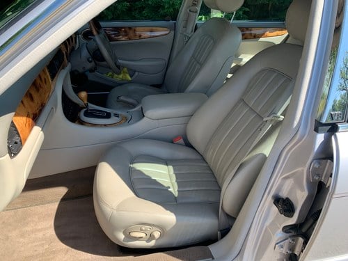 1999 Jaguar XJ8 For Sale (picture 42 of 108)