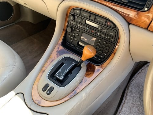1999 Jaguar XJ8 For Sale (picture 34 of 108)