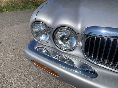 1999 Jaguar XJ8 For Sale (picture 64 of 108)