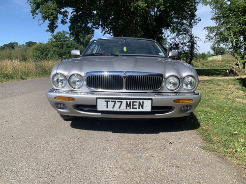 1999 Jaguar XJ8 For Sale (picture 13 of 108)