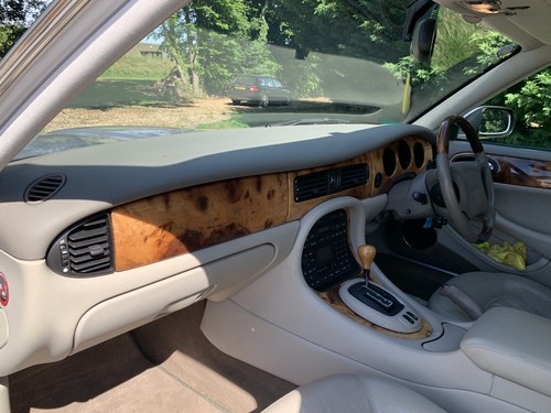 1999 Jaguar XJ8 For Sale (picture 24 of 108)