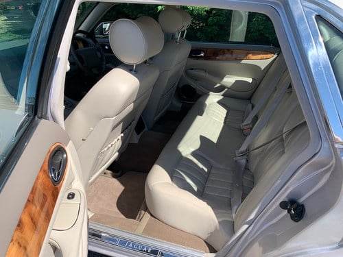 1999 Jaguar XJ8 For Sale (picture 51 of 108)