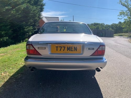 1999 Jaguar XJ8 For Sale (picture 15 of 108)