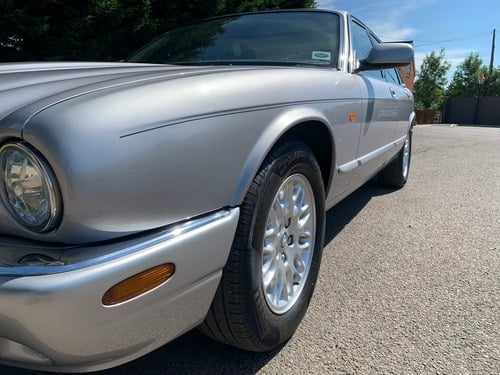 1999 Jaguar XJ8 For Sale (picture 68 of 108)