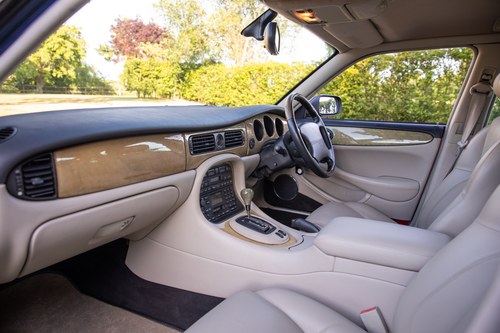 2000 Jaguar XJ8 For Sale (picture 59 of 164)