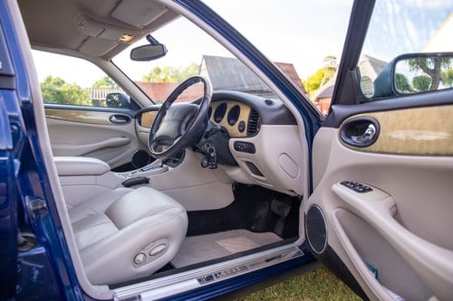 2000 Jaguar XJ8 For Sale (picture 34 of 164)