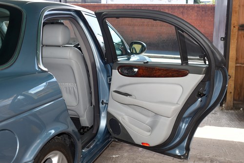 2003 Jaguar XJ8 Te koop (foto 80 van 176)