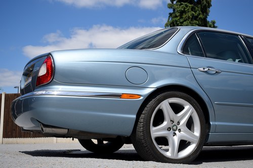 2003 Jaguar XJ8 Te koop (foto 117 van 176)