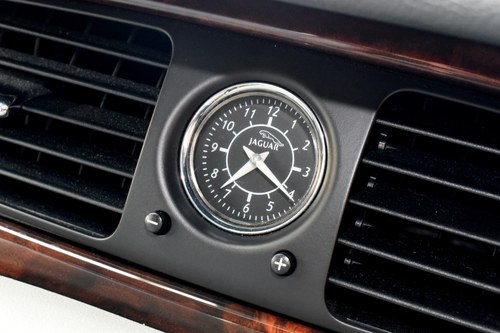 2003 Jaguar XJ8 Te koop (foto 32 van 176)