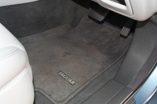 2003 Jaguar XJ8 Te koop (foto 56 van 176)