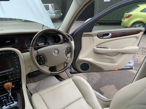 2004 Jaguar XJ8 3.5 V8 SE En venta (imagen 22 de 114)