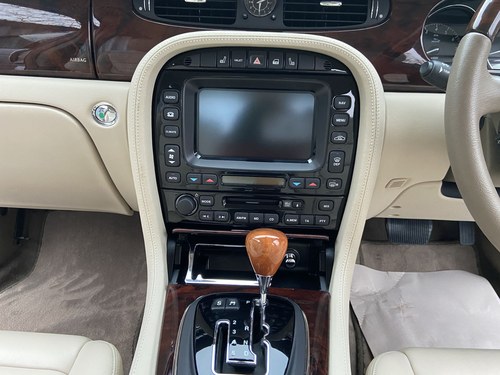 2004 Jaguar XJ8 3.5 V8 SE En venta (imagen 45 de 114)