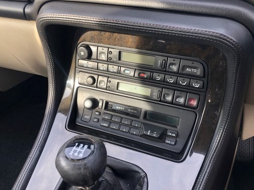 1995 Jaguar XJR Manual (X300) Te koop (foto 31 van 103)