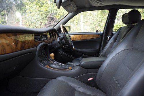 1998 Jaguar XJR For Sale (picture 62 of 172)