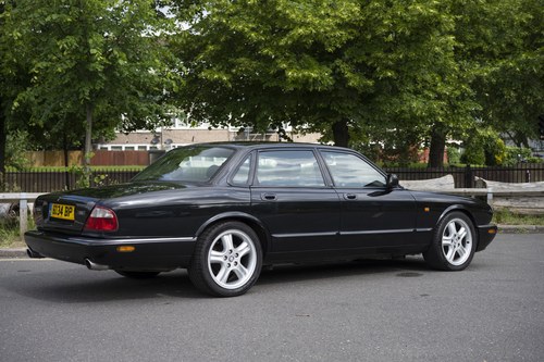 1998 Jaguar XJR For Sale (picture 11 of 172)