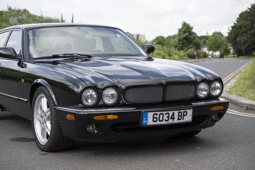 1998 Jaguar XJR For Sale (picture 8 of 172)